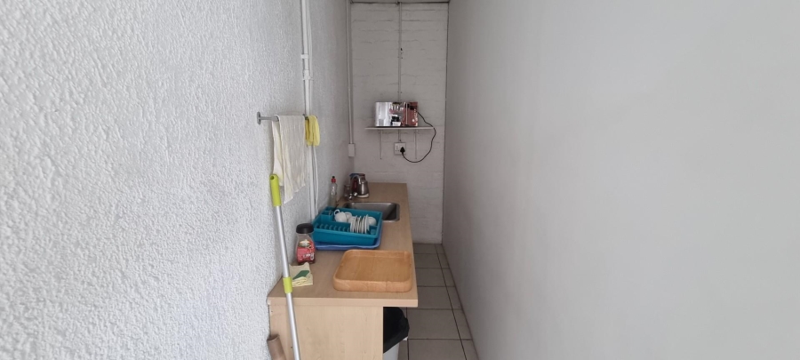To Let commercial Property for Rent in Parow East Western Cape